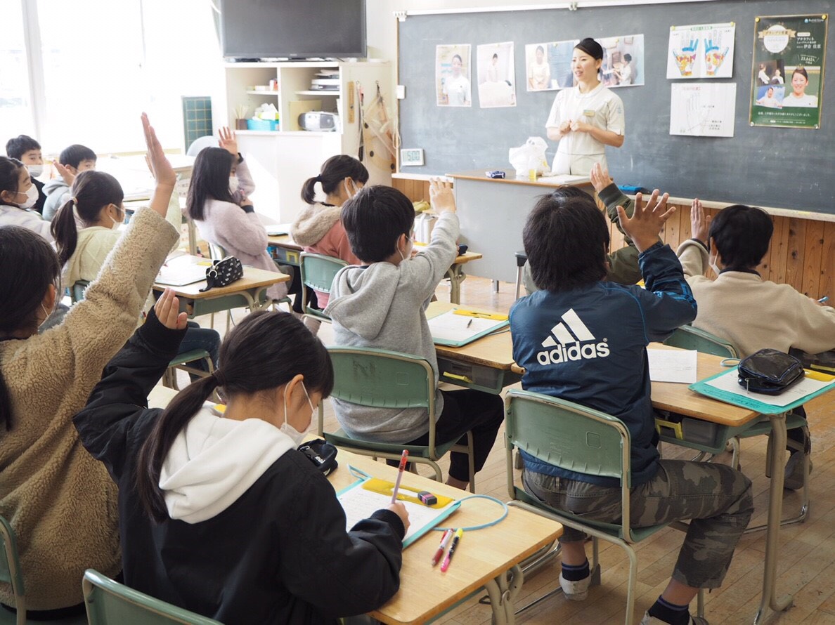 プチラフィネ ミュープラット金山店 伊奈佳恵さん